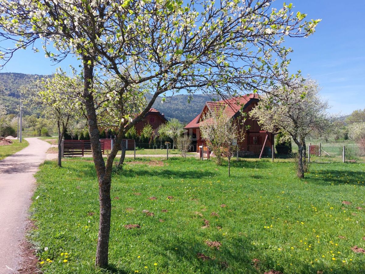 OTOČAC, LIČKO LEŠČE - Casa nella natura con piscina