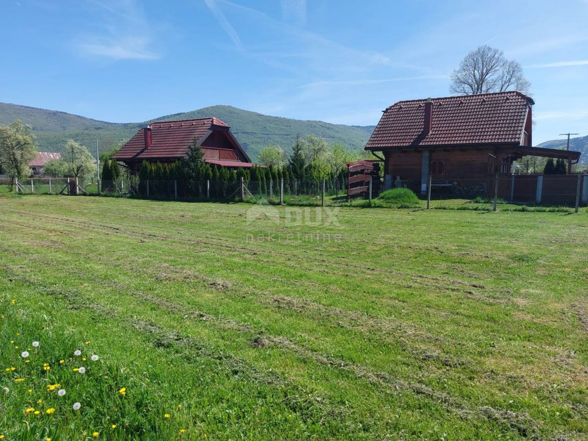 OTOČAC, LIČKO LEŠČE - Casa nella natura con piscina