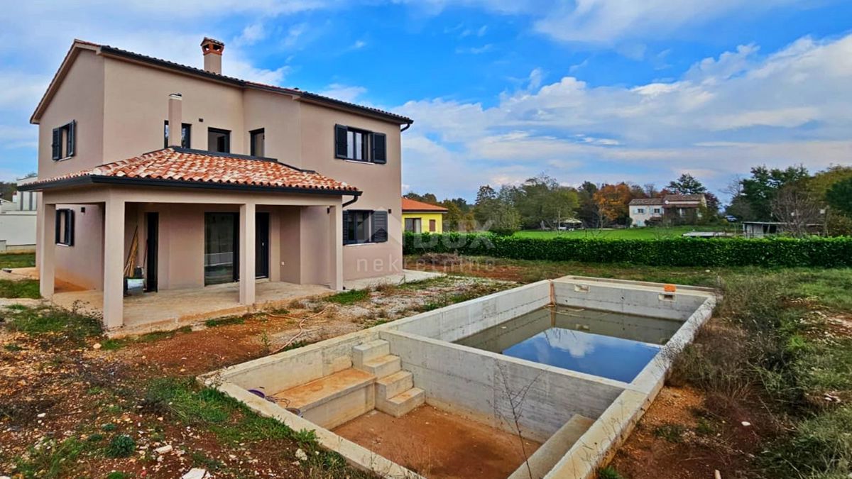 ISTRIA, LABIN - Casa con piscina e bellissimo salone