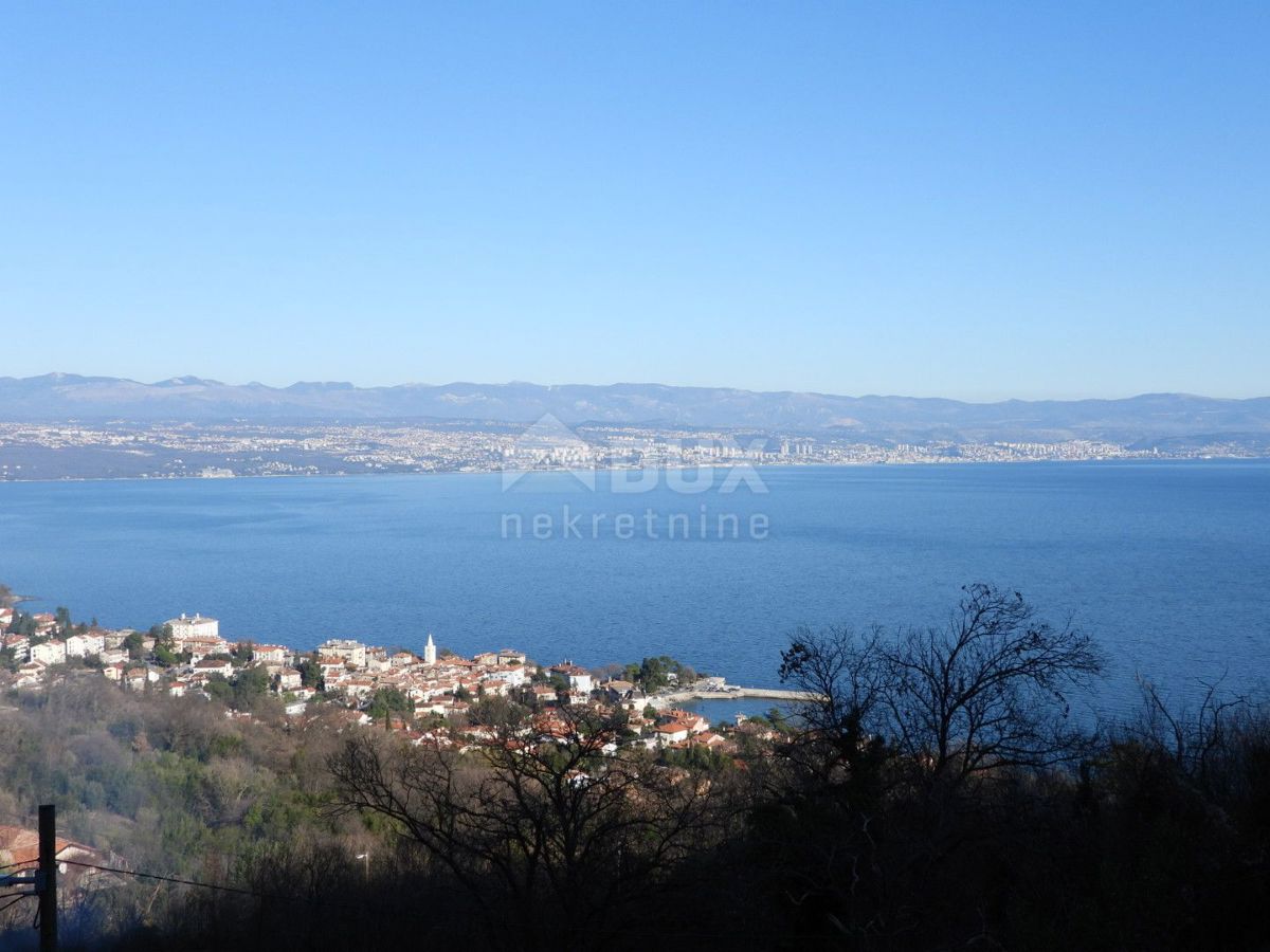 OPATIJA, LOVRAN, LIGANJ - terreno di 1250m2 con vista mare per un edificio residenziale - appartamenti / appartamenti / casa familiare / villa / case in affitto con piscina / casa vacanze con piscina