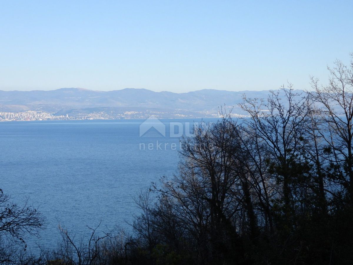 OPATIJA, LOVRAN, LIGANJ - terreno di 1250m2 con vista mare per un edificio residenziale - appartamenti / appartamenti / casa familiare / villa / case in affitto con piscina / casa vacanze con piscina