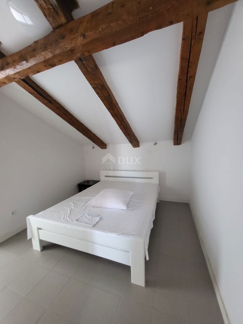 PAG, ZUBOVIĆI - Casa quadrifamiliare vicino a Novalja