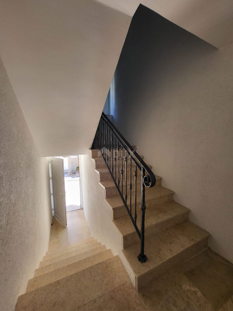 PAG, ZUBOVIĆI - Casa quadrifamiliare vicino a Novalja