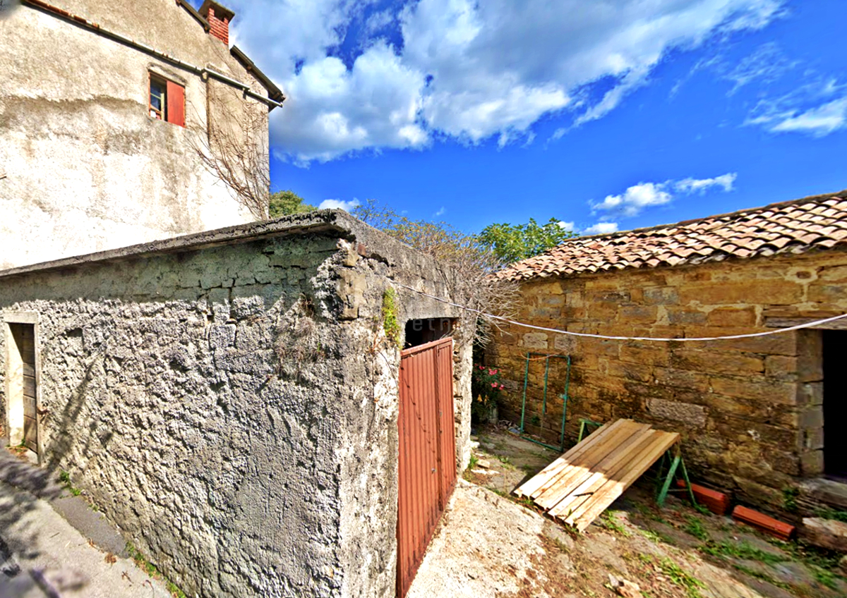 ISTRIA, CEROVLJE - Casa in pietra con vista panoramica