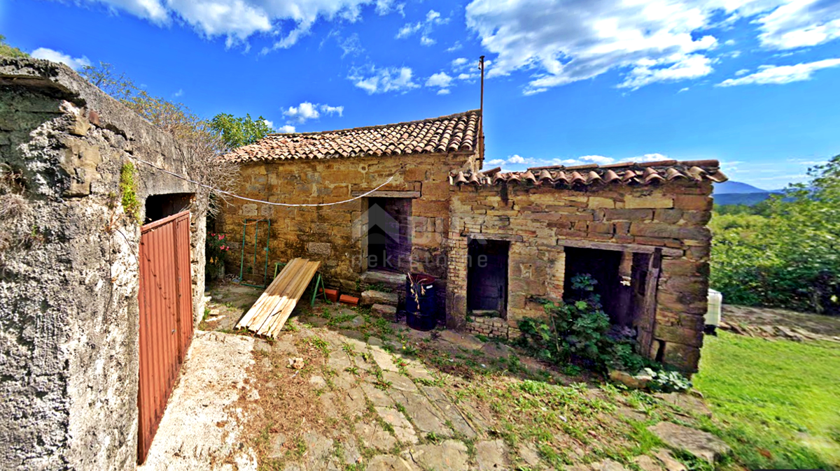 ISTRIA, CEROVLJE - Casa in pietra con vista panoramica