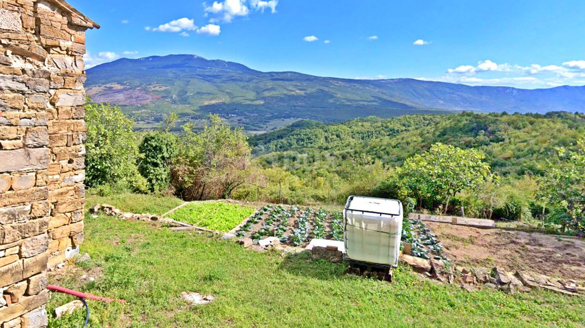 ISTRIA, CEROVLJE - Casa in pietra con vista panoramica