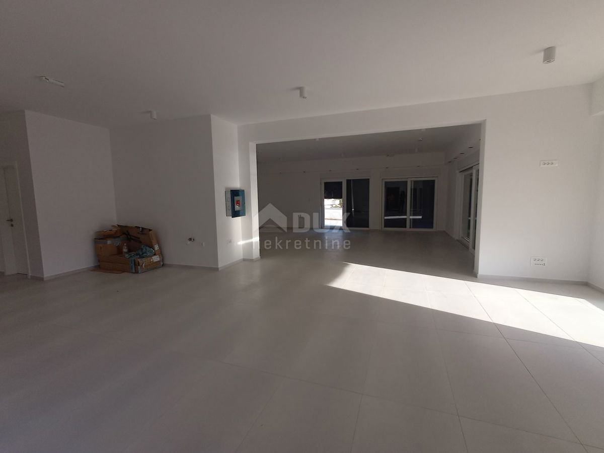 Locale commerciale Srima, Vodice, 92,61m2