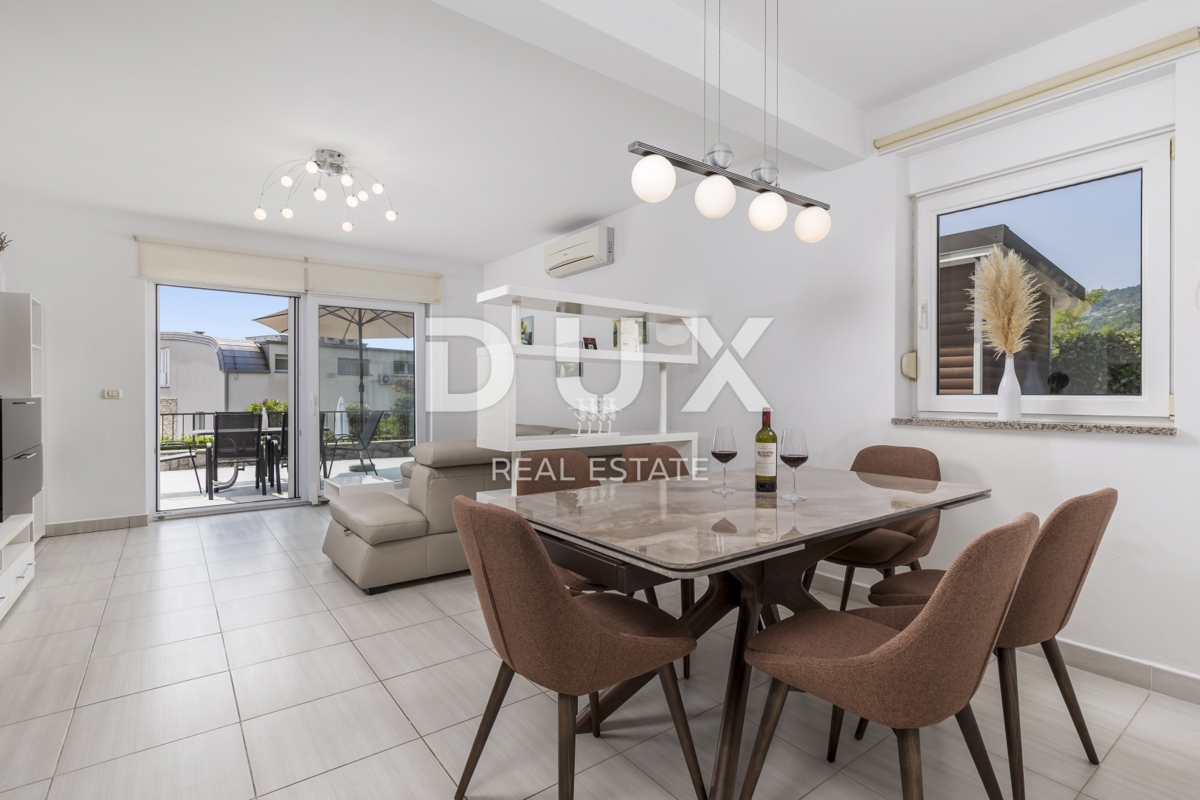 OPATIJA, IČIĆI - appartamento 65m2 con terrazza, vista mare, giardino e piscina comune