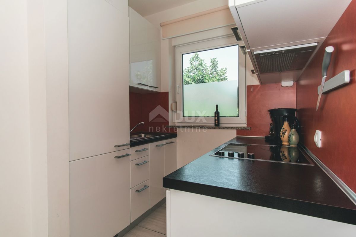 OPATIJA, IČIĆI - appartamento 65m2 con terrazza, vista mare, giardino e piscina comune