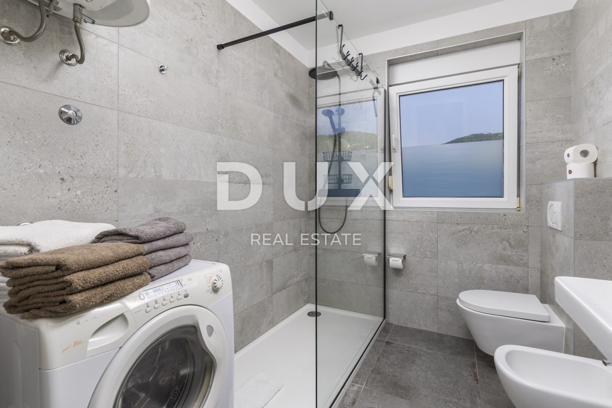 OPATIJA, IČIĆI - appartamento 65m2 con terrazza, vista mare, giardino e piscina comune