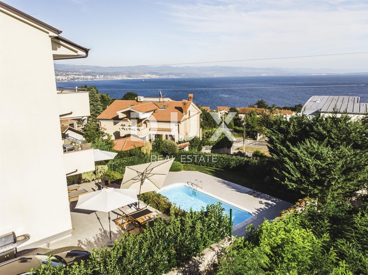 OPATIJA, IČIĆI - appartamento 65m2 con terrazza, vista mare, giardino e piscina comune