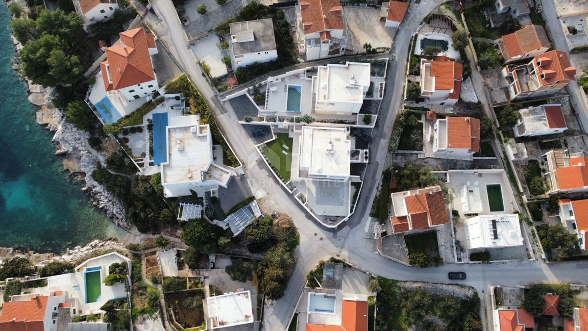 ŠIBENIK, RAŽANJ - Villa di lusso con piscina a 40 m dal mare