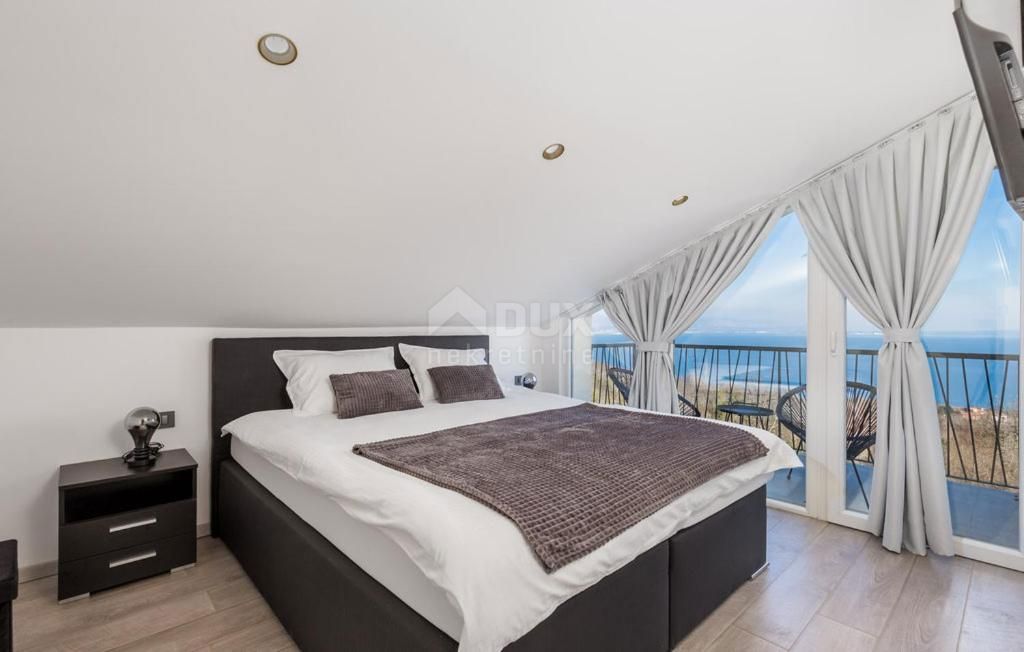 OPATIJA, POLJANE - Villa con piscina, terrazza e vista panoramica sul mare