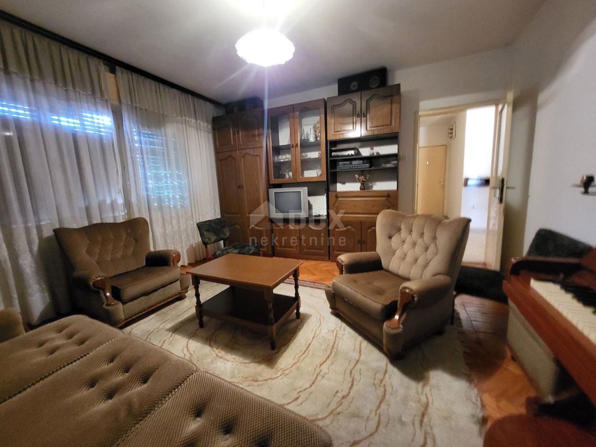 OBROVAC - La tua futura oasi sul fiume Zrmanja: spazioso appartamento a Obrovac