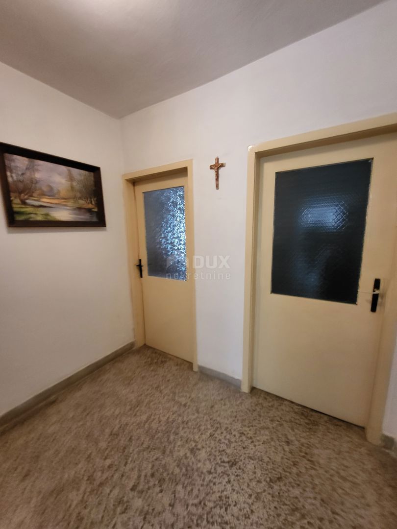 OBROVAC - La tua futura oasi sul fiume Zrmanja: spazioso appartamento a Obrovac