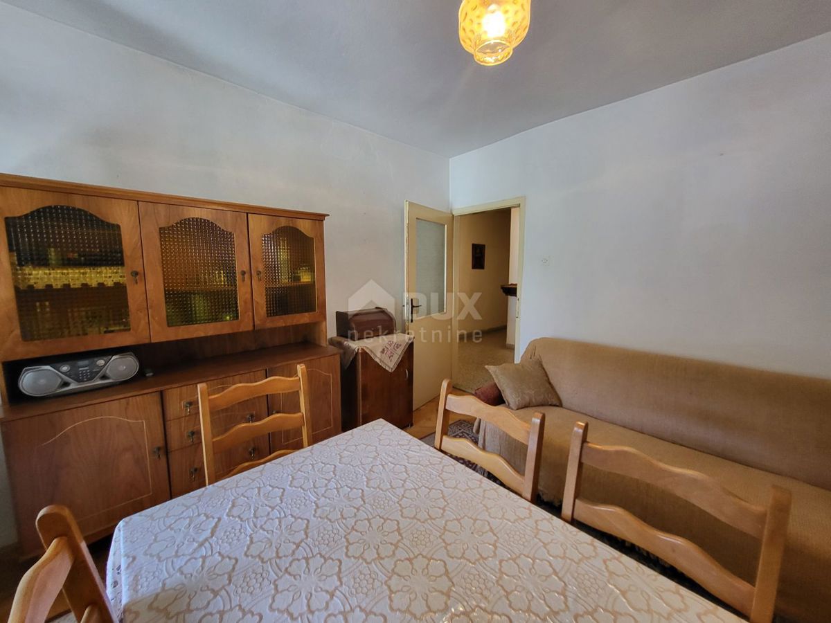 OBROVAC - La tua futura oasi sul fiume Zrmanja: spazioso appartamento a Obrovac