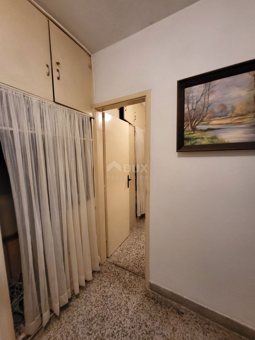 OBROVAC - La tua futura oasi sul fiume Zrmanja: spazioso appartamento a Obrovac