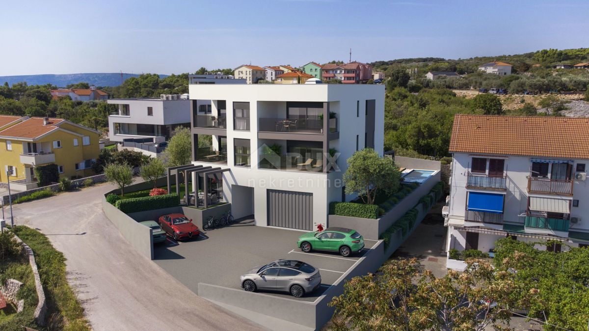 ISOLA DI KRK, CITTÀ DI KRK - NUOVA COSTRUZIONE - Appartamento duplex 3 camere da letto + camera da letto