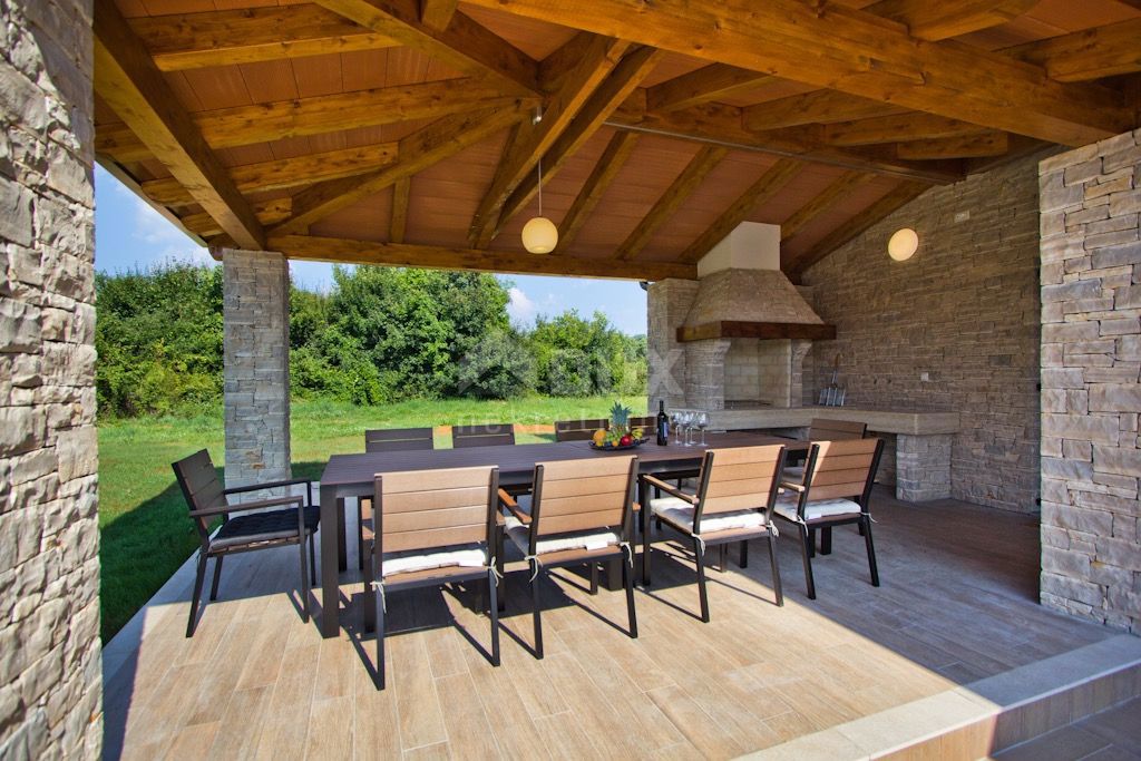 ISTRIA, LABIN - Bella villa con piscina immersa nel verde