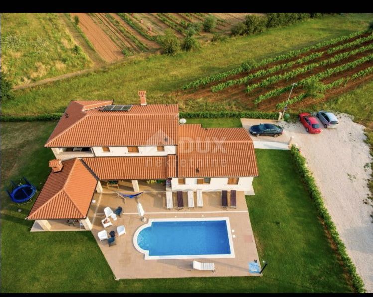 ISTRIA, LABIN - Bella villa con piscina immersa nel verde