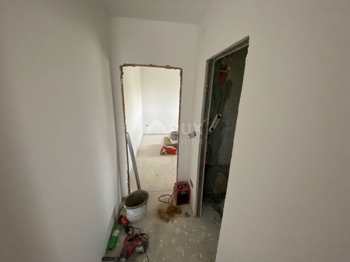 RIJEKA, MARČELJI - Appartamento con 2 camere da letto in una nuova costruzione con vista mare + giardino! OPPORTUNITÀ!