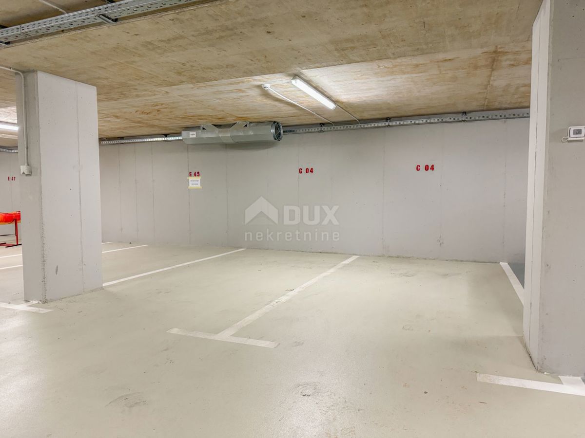 OPATIJA, CENTRO - appartamento di alta qualità in un nuovo edificio con mobili, vista panoramica, garage, ascensore, piscina