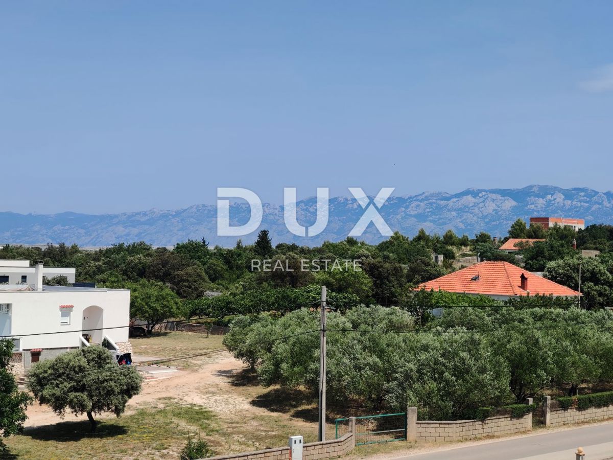 ZADAR, VRSI - Casa bifamiliare con piscina privata e grande terrazza con vista mare!