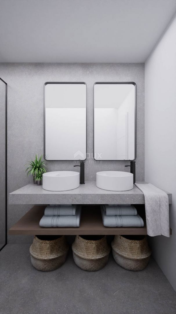 NOVALJA, PAG - NON PERDERE L'OCCASIONE! Villa di lusso con piscina in prima fila al mare