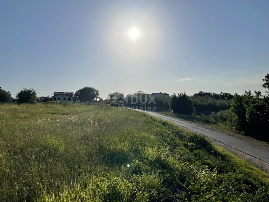 ISTRIA, BUJE - Terreno edificabile in posizione incantevole con vista panoramica