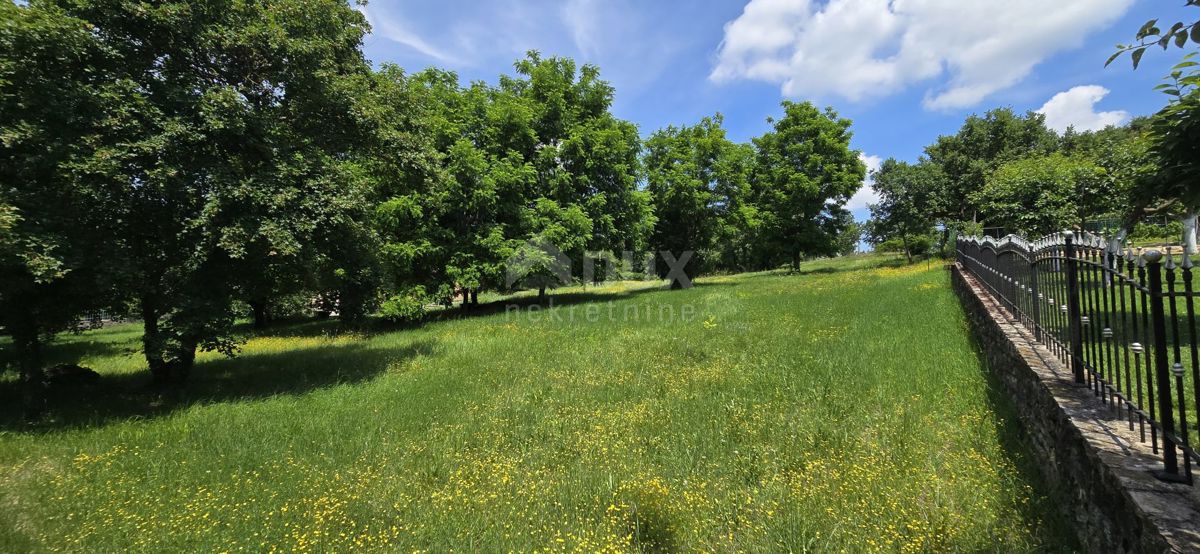 Terreno Grožnjan, 1.300m2