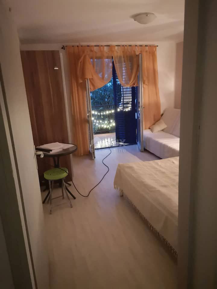 CRIKVENICA - bellissimo appartamento con 2 camere da letto e terrazza in un'ottima posizione