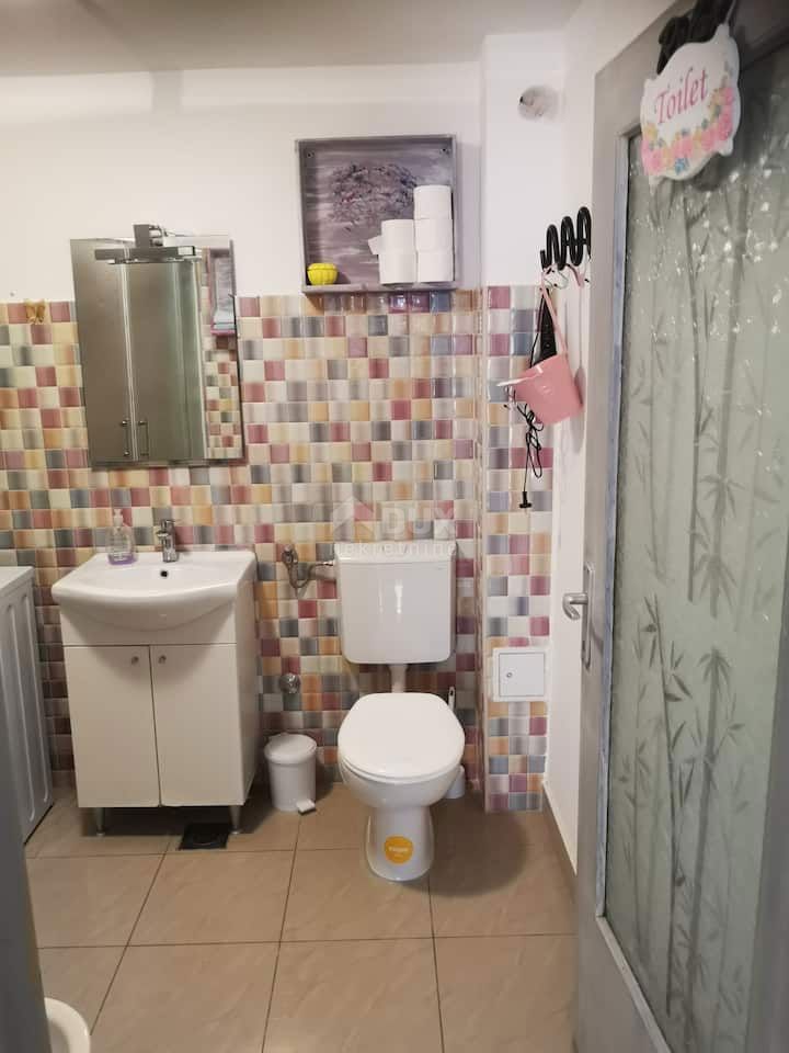 CRIKVENICA - bellissimo appartamento con 2 camere da letto e terrazza in un'ottima posizione