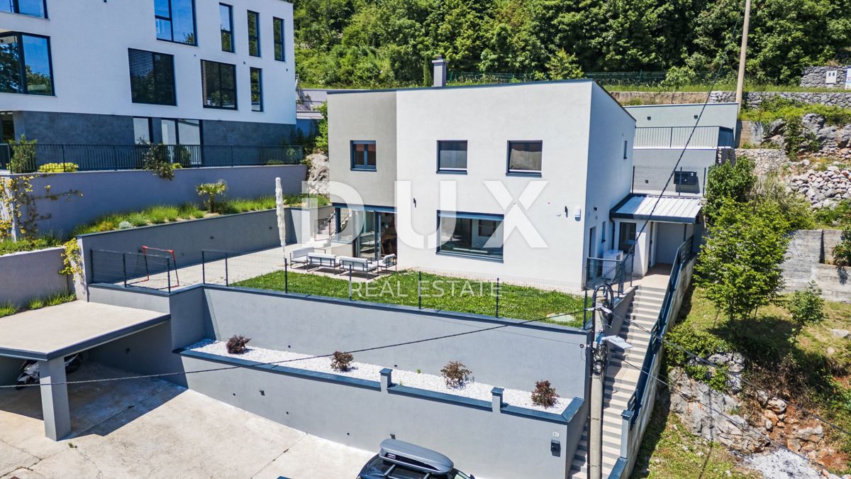 OPATIJA, BREGI - casa indipendente 180m2 con vista panoramica sul mare + giardino 600m2