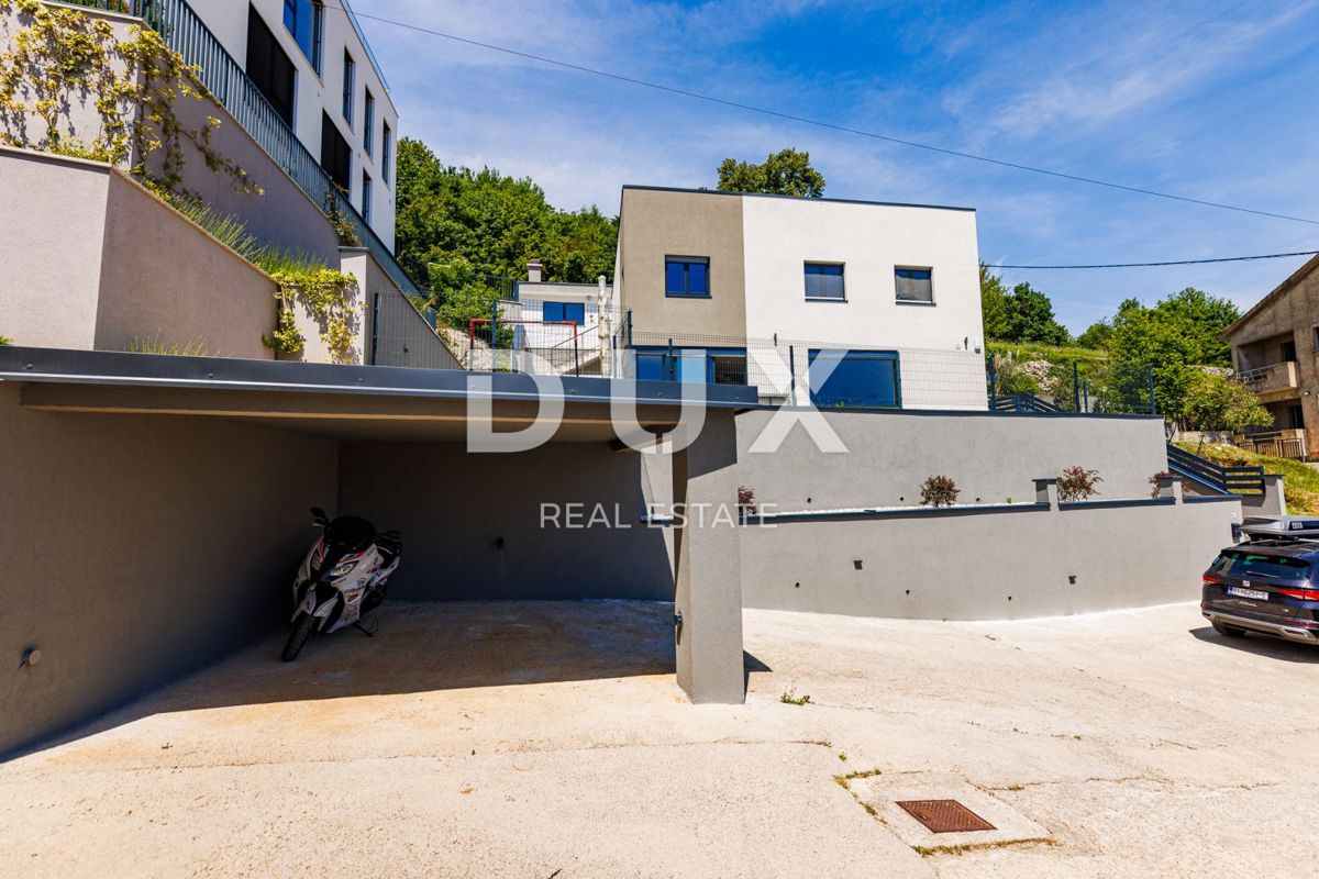 OPATIJA, BREGI - casa indipendente 180m2 con vista panoramica sul mare + giardino 600m2