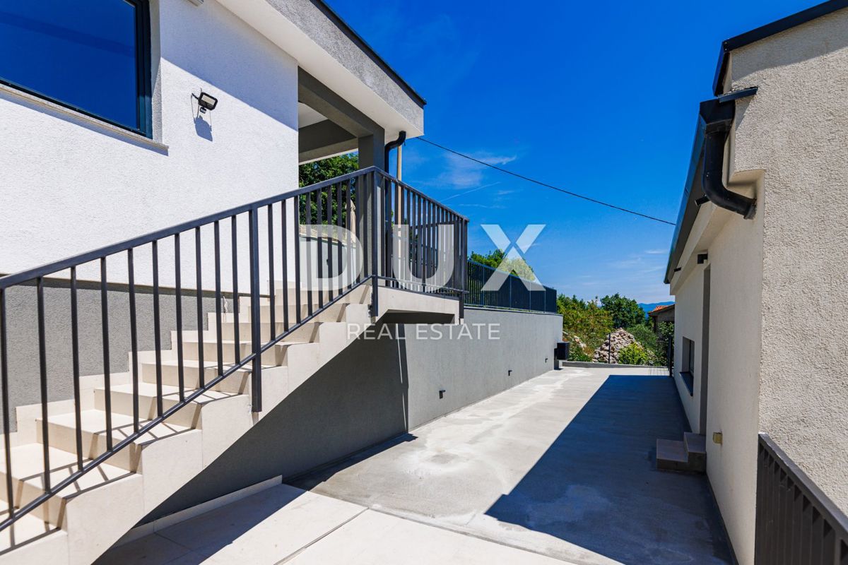 OPATIJA, BREGI - casa indipendente 180m2 con vista panoramica sul mare + giardino 600m2