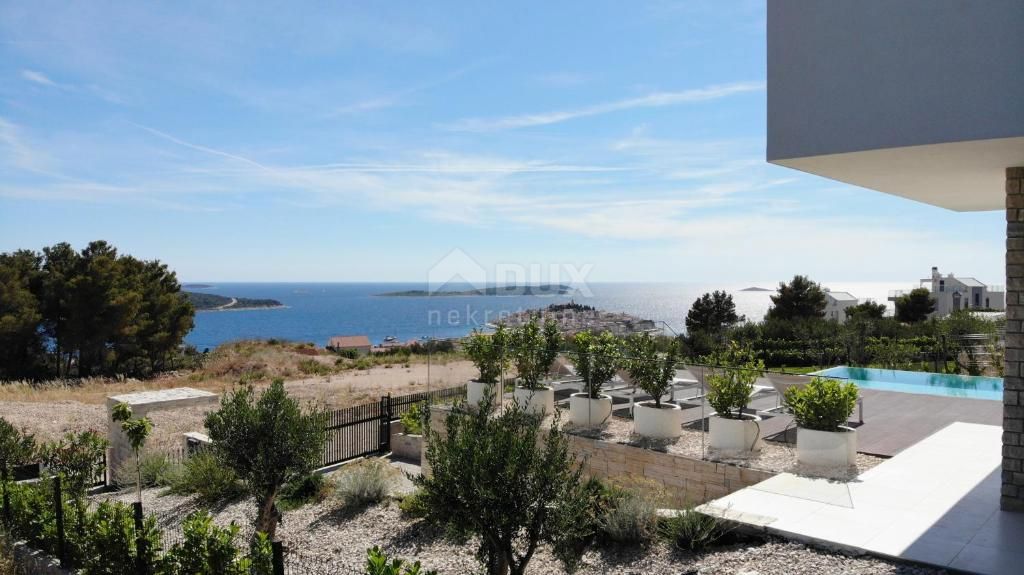 DALMAZIA PRIMOŠTEN Villa con piscina e vista mare