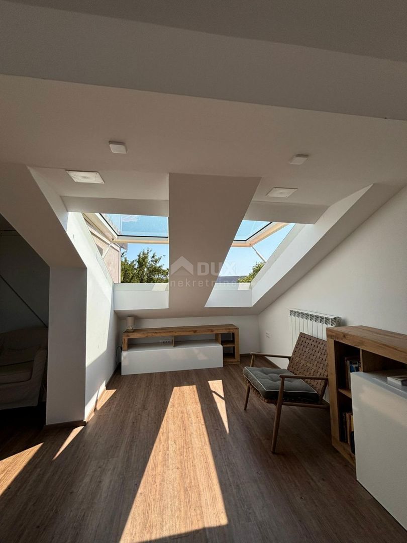 ISTRIA, PULA - Un gioiello unico a 200 metri dal mare in villa austro-ungarica con giardino!