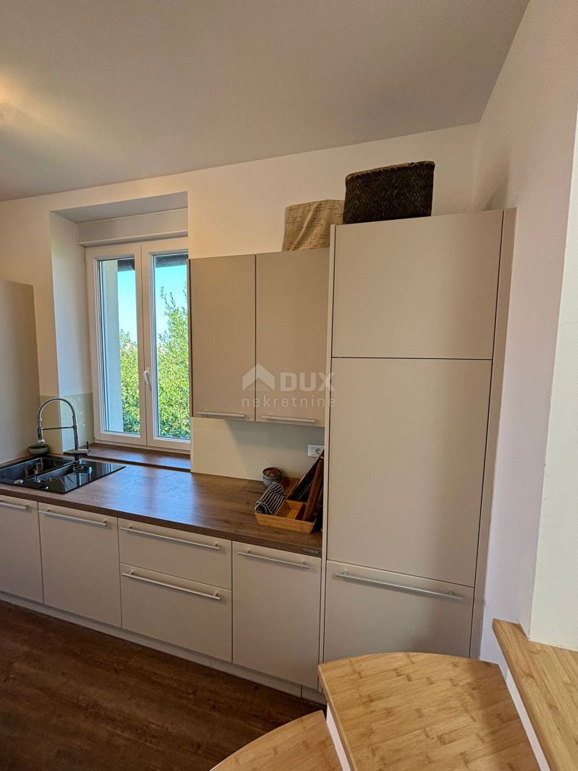 ISTRIA, PULA - Un gioiello unico a 200 metri dal mare in villa austro-ungarica con giardino!