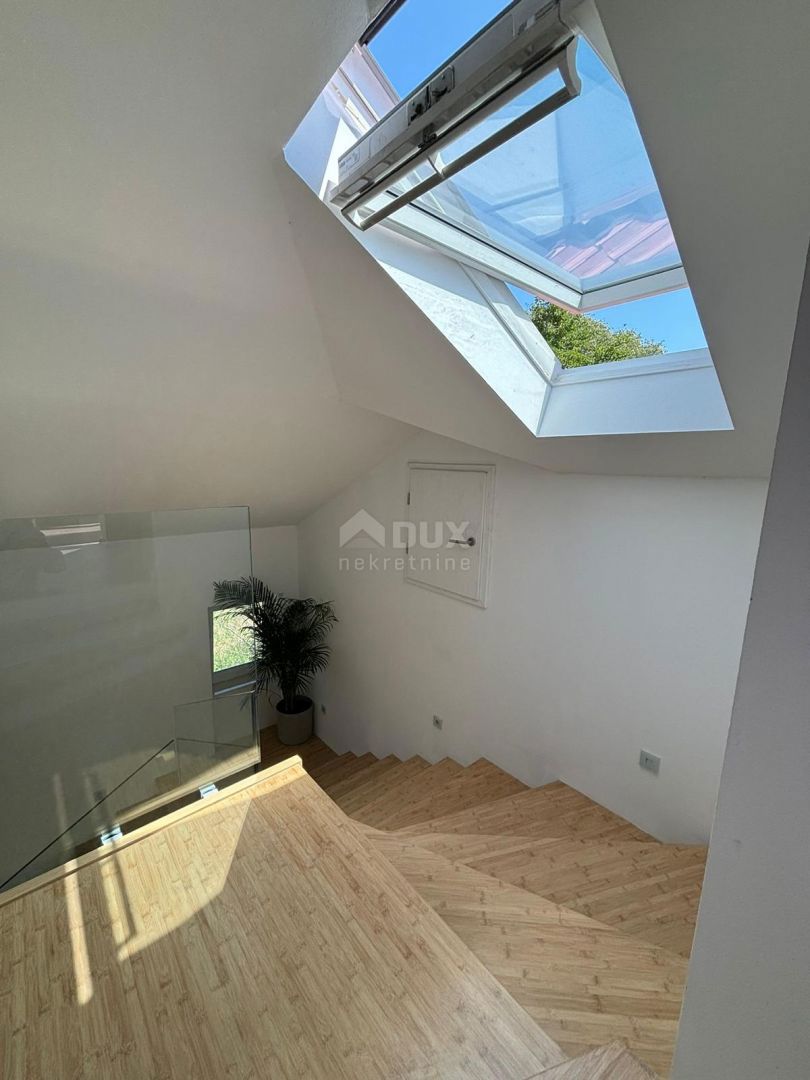 ISTRIA, PULA - Un gioiello unico a 200 metri dal mare in villa austro-ungarica con giardino!