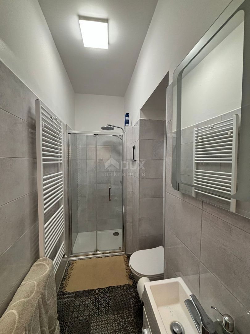 ISTRIA, PULA - Un gioiello unico a 200 metri dal mare in villa austro-ungarica con giardino!