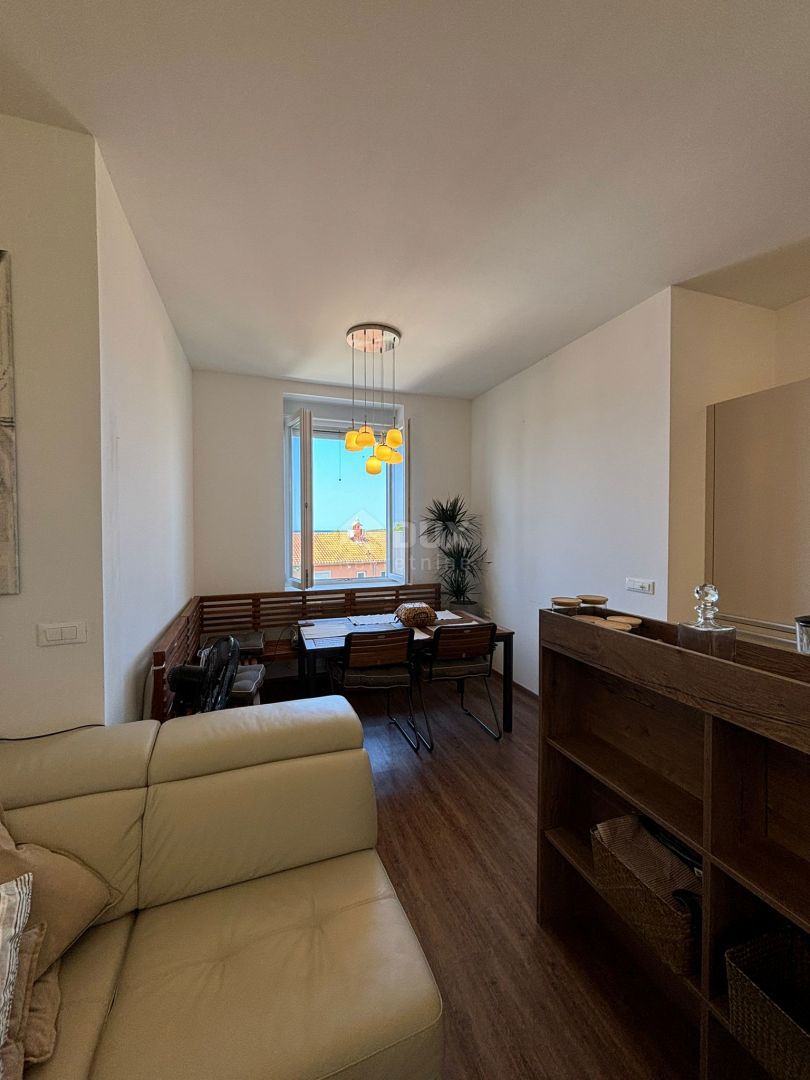 ISTRIA, PULA - Un gioiello unico a 200 metri dal mare in villa austro-ungarica con giardino!