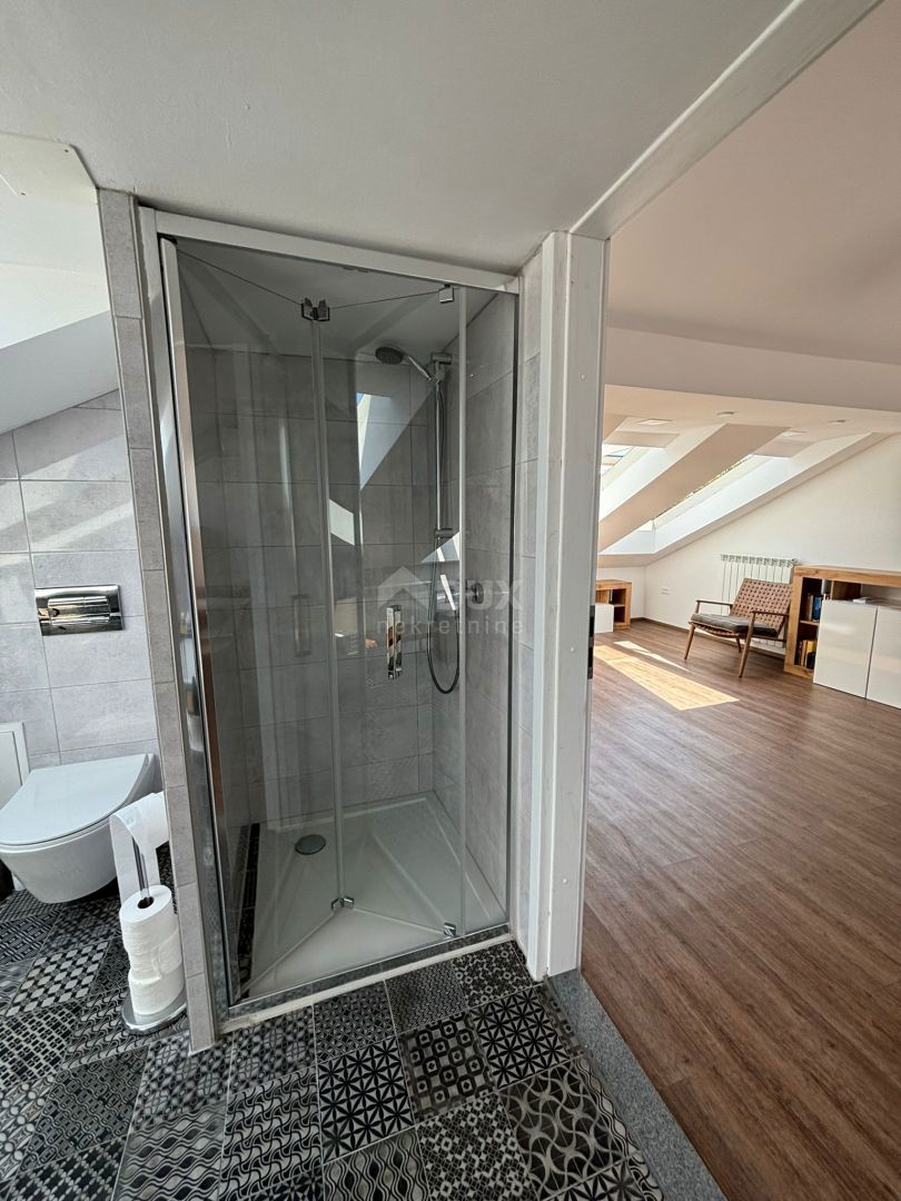 ISTRIA, PULA - Un gioiello unico a 200 metri dal mare in villa austro-ungarica con giardino!