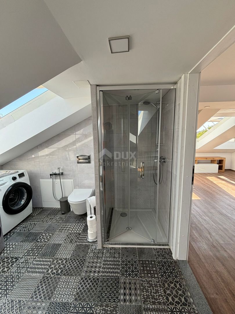 ISTRIA, PULA - Un gioiello unico a 200 metri dal mare in villa austro-ungarica con giardino!