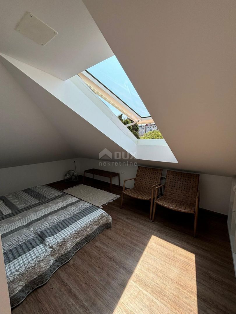 ISTRIA, PULA - Un gioiello unico a 200 metri dal mare in villa austro-ungarica con giardino!