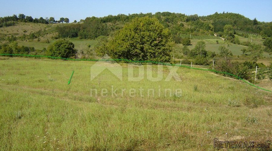 ISTRIA, KAROJBA - Complesso di terreni edificabili e agricoli. OPPORTUNITÀ!