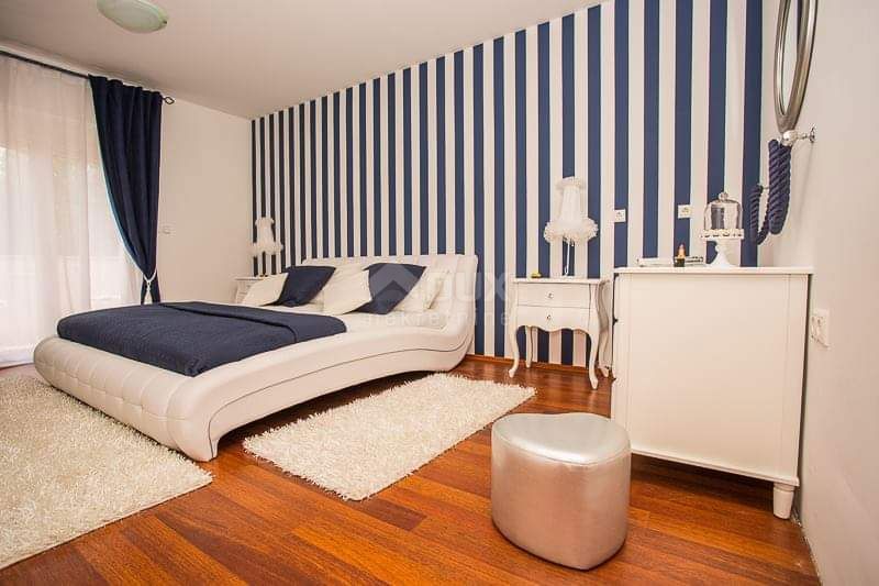 CRIKVENICA - casa di lusso con cinque appartamenti