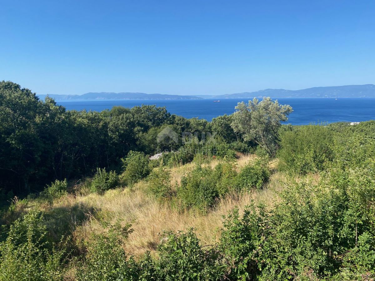 RIJEKA, KOSTRENA - terreno edificabile con vista mare 1.651 m2 per un edificio residenziale - appartamenti / appartamenti / casa familiare / villa! OPPORTUNITÀ!!!