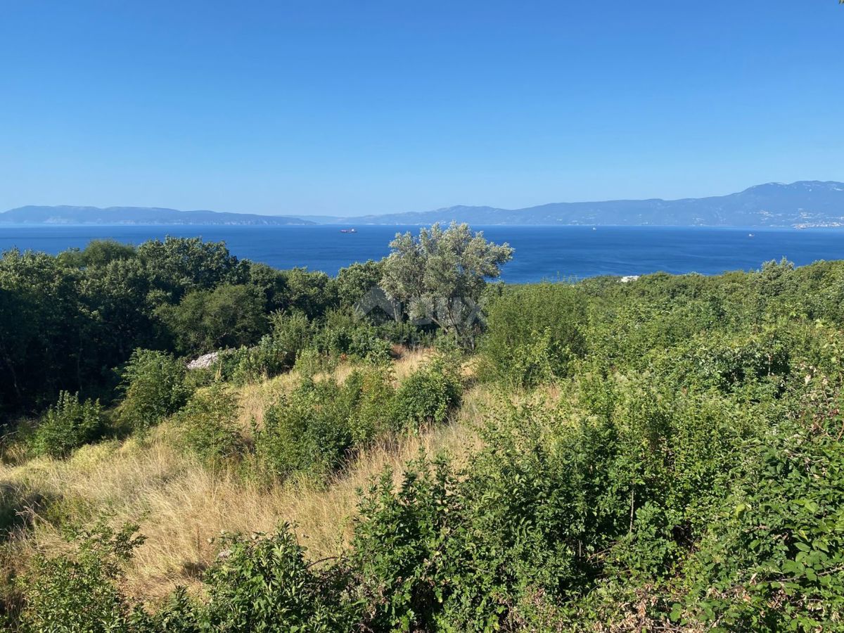 RIJEKA, KOSTRENA - terreno edificabile con vista mare 1.651 m2 per un edificio residenziale - appartamenti / appartamenti / casa familiare / villa! OPPORTUNITÀ!!!