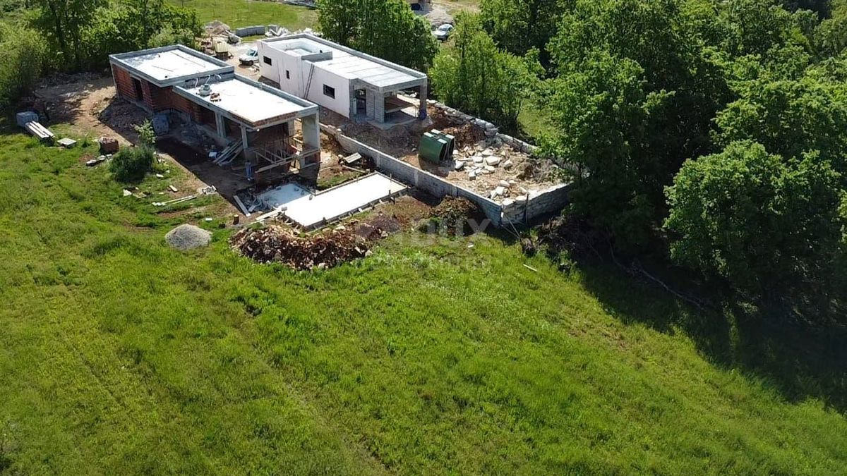 ISTRIA, SVETVINČENAT - Piano terra con vista sul verde! OPPORTUNITÀ!