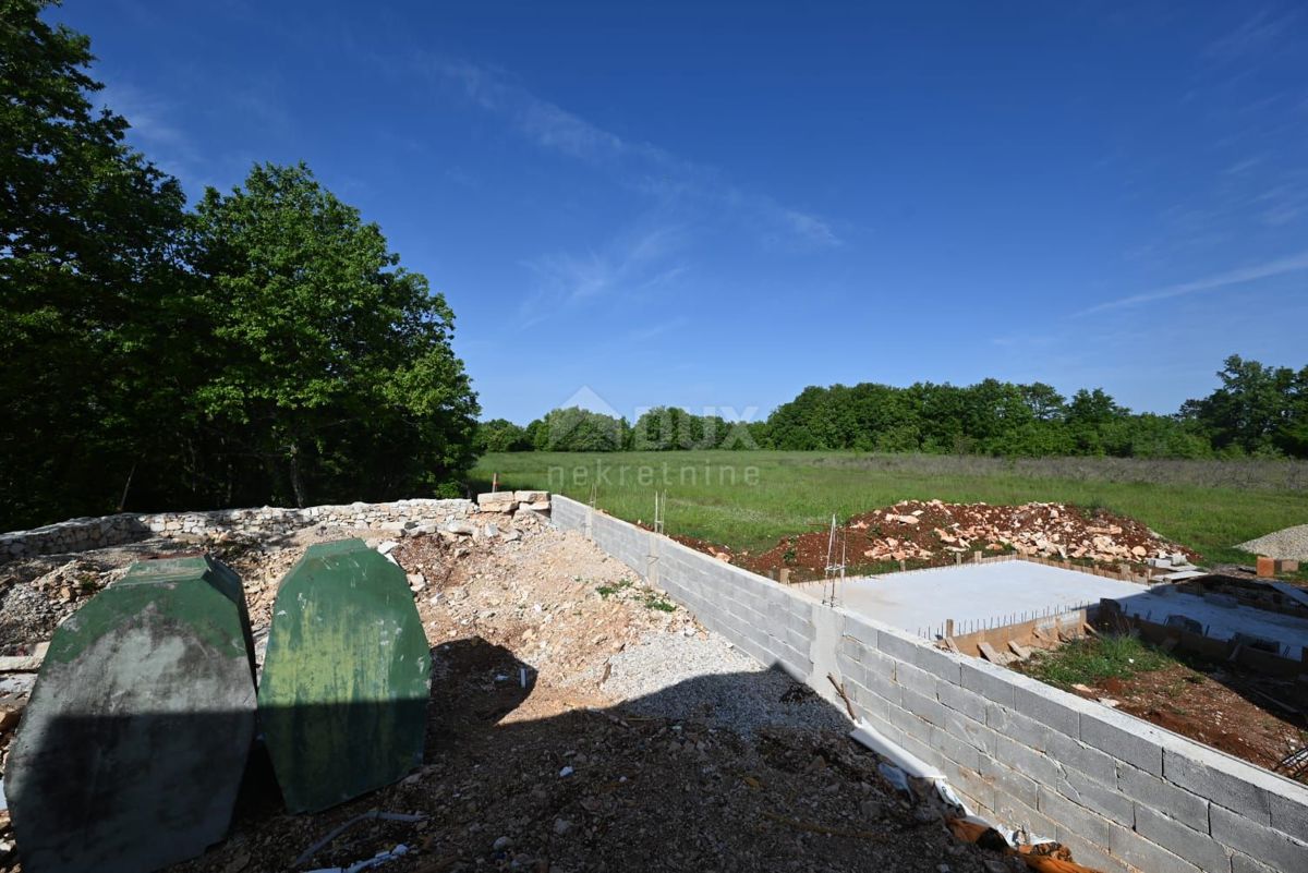 ISTRIA, SVETVINČENAT - Piano terra con vista sul verde! OPPORTUNITÀ!